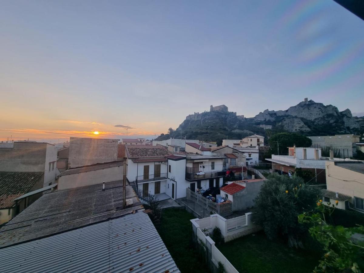 B&B E Casa Vacanza Al Castello Roccella Ionica Kültér fotó