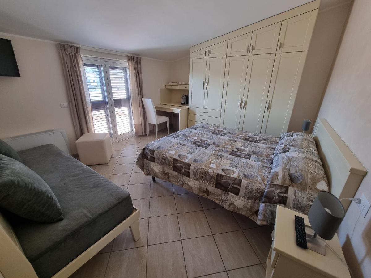 B&B E Casa Vacanza Al Castello Roccella Ionica Kültér fotó