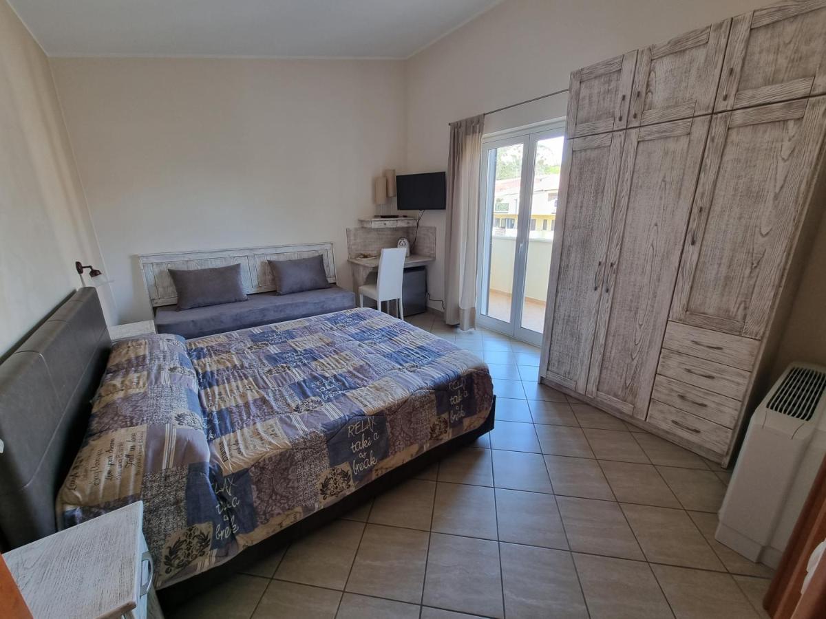 B&B E Casa Vacanza Al Castello Roccella Ionica Kültér fotó
