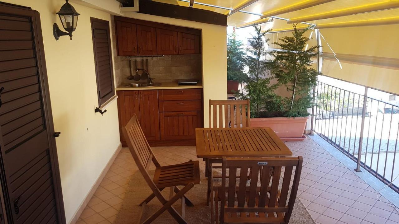 B&B E Casa Vacanza Al Castello Roccella Ionica Kültér fotó