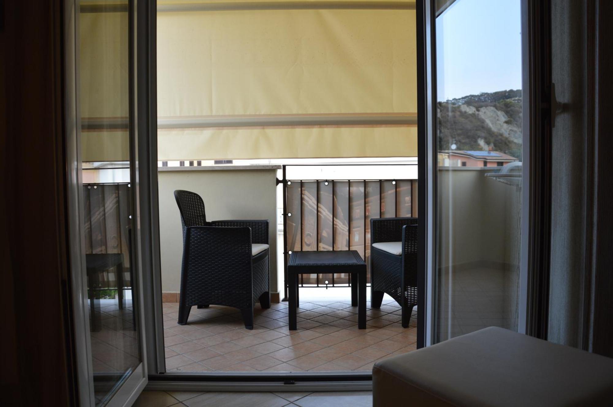 B&B E Casa Vacanza Al Castello Roccella Ionica Kültér fotó