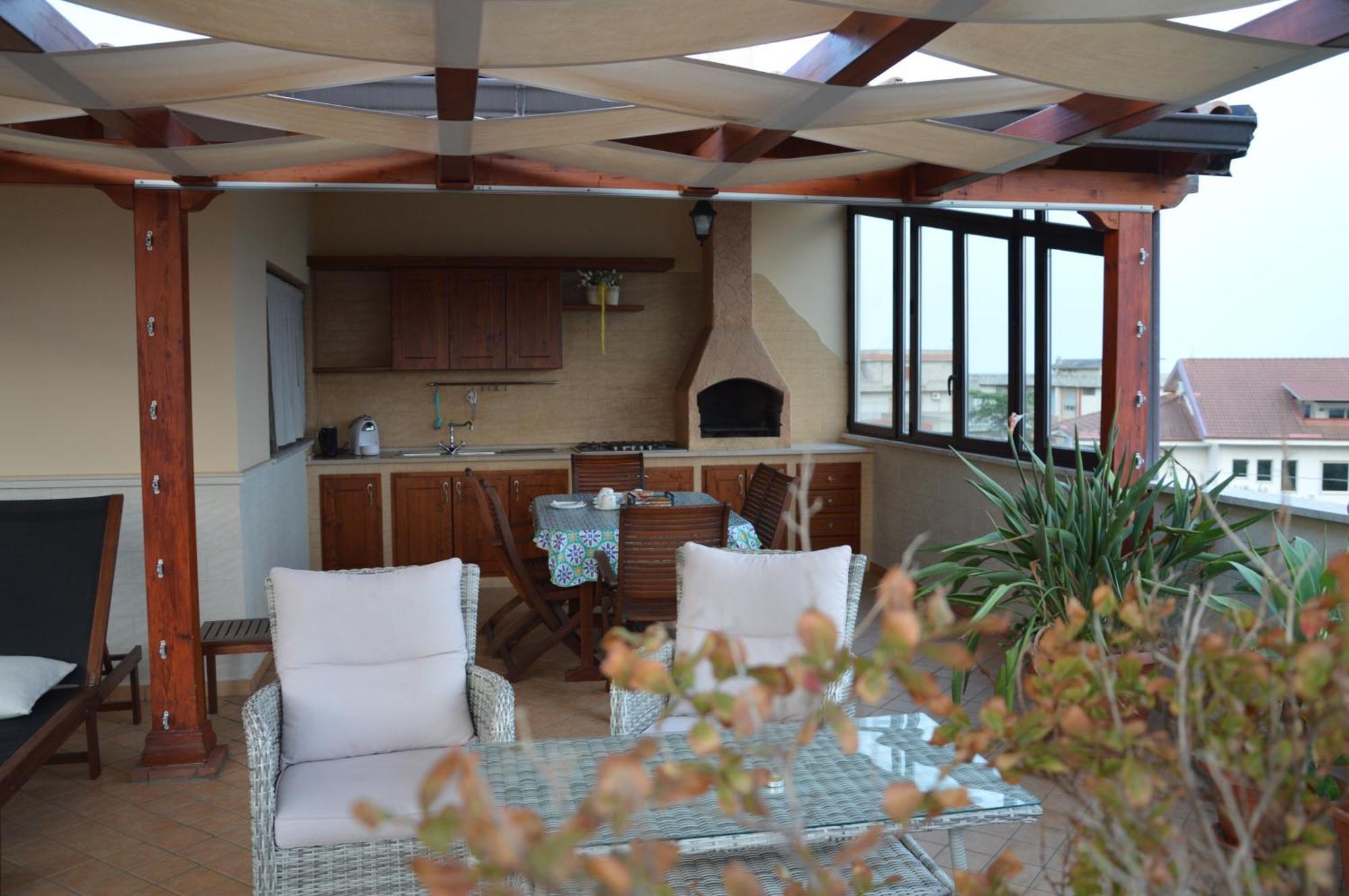 B&B E Casa Vacanza Al Castello Roccella Ionica Kültér fotó