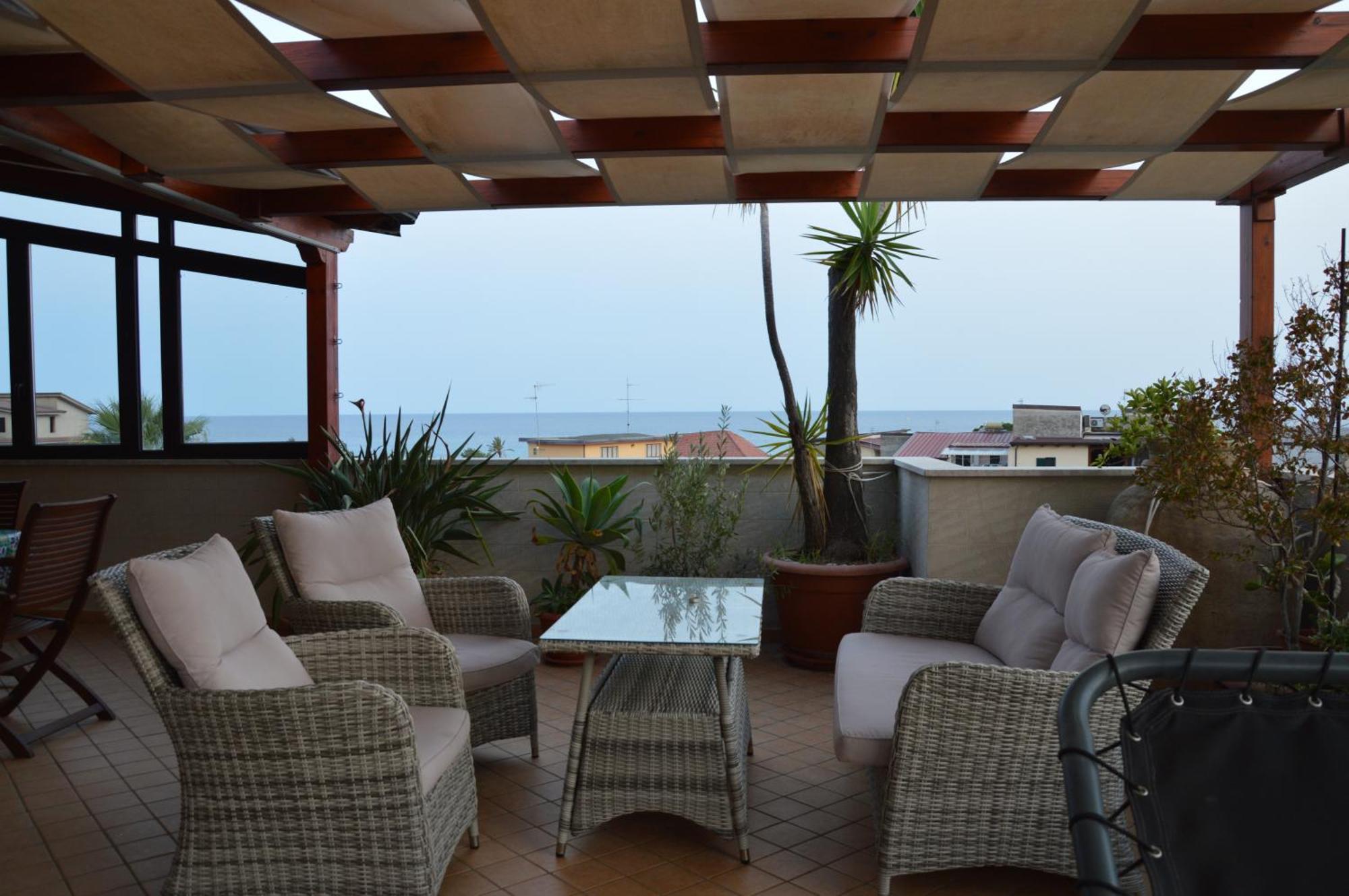 B&B E Casa Vacanza Al Castello Roccella Ionica Kültér fotó