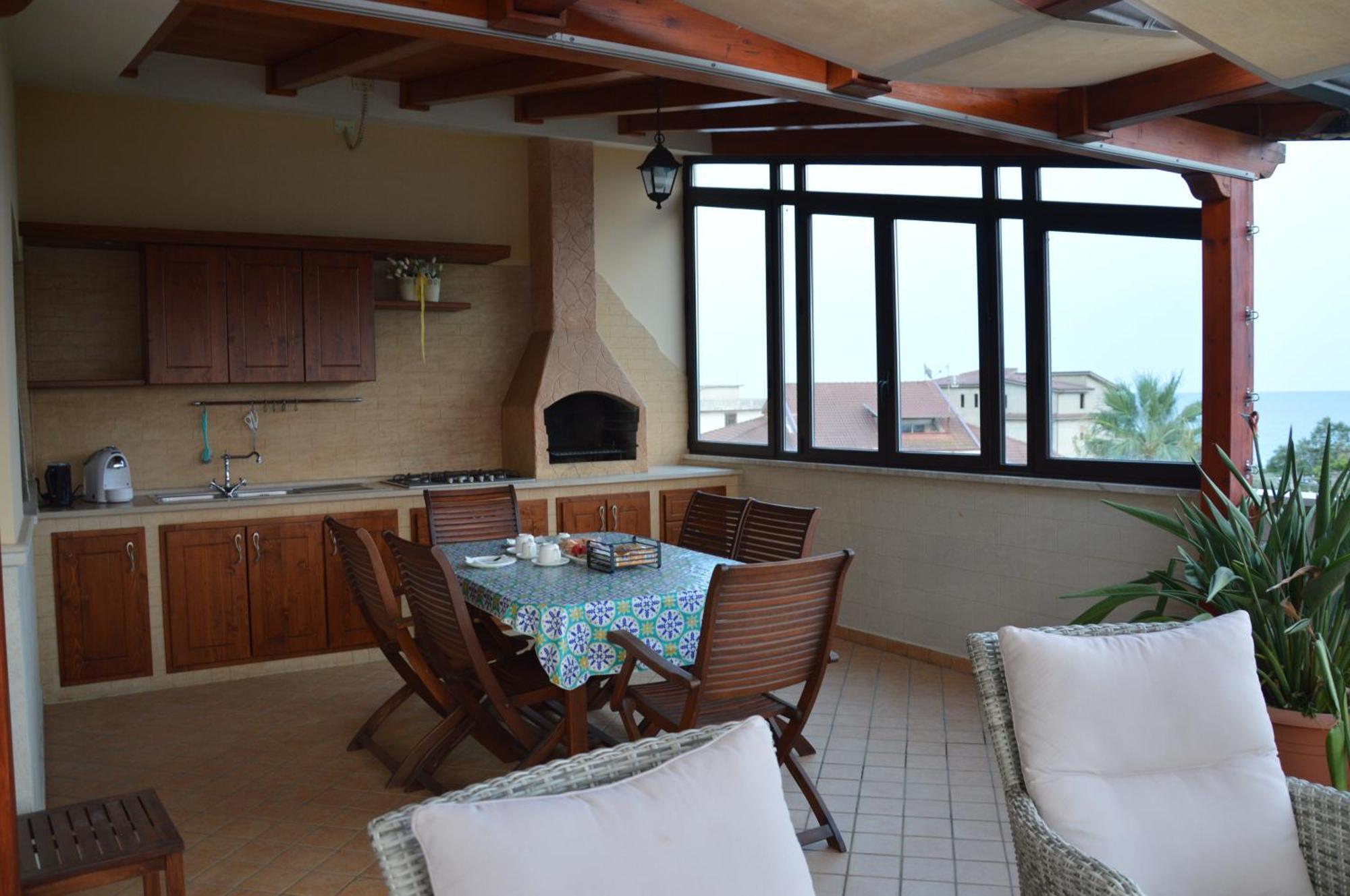 B&B E Casa Vacanza Al Castello Roccella Ionica Kültér fotó