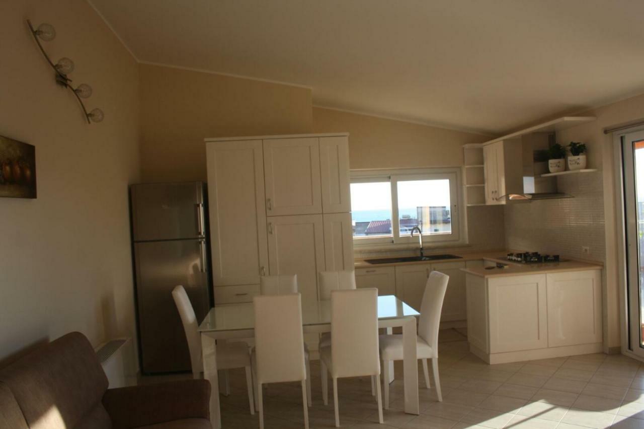 B&B E Casa Vacanza Al Castello Roccella Ionica Kültér fotó