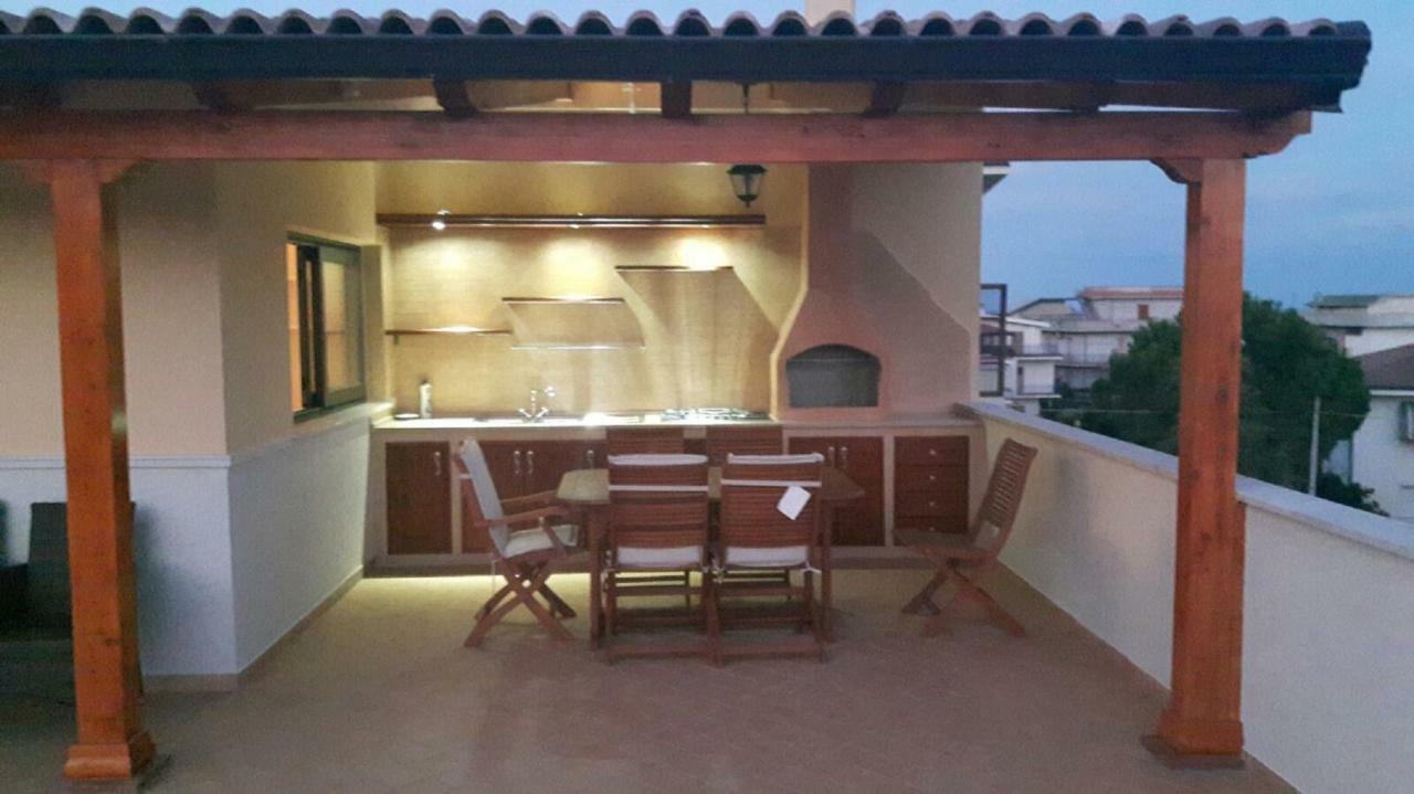 B&B E Casa Vacanza Al Castello Roccella Ionica Kültér fotó